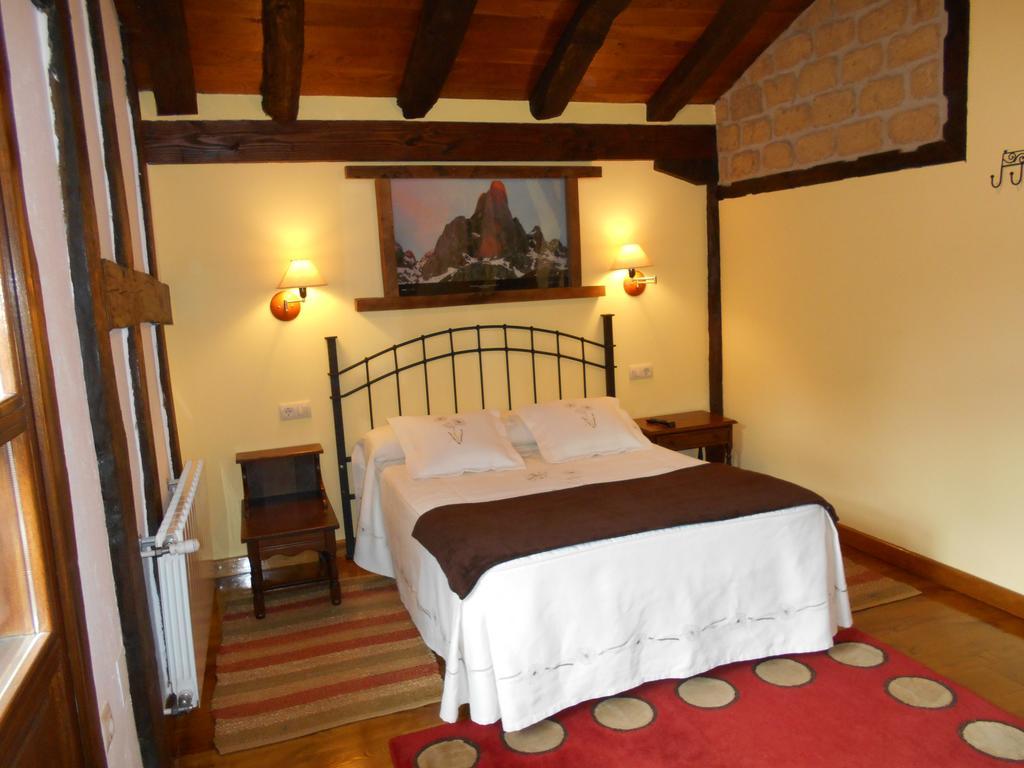 Camaleño Apartamentos Samelar מראה חיצוני תמונה